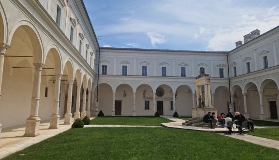 Un gruppo di condivisione in abbazia